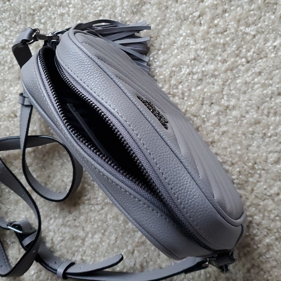 NWOT Victoria's secret crossbody gray - Picture 5 of 11